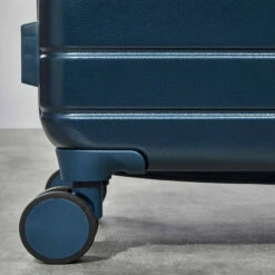 Rock Novo 4 Wheel Exp Extra-Large Suitcase - 89cm -UK Suitcase Sales 2024 1661246972.1280.1280 69828.1661247690