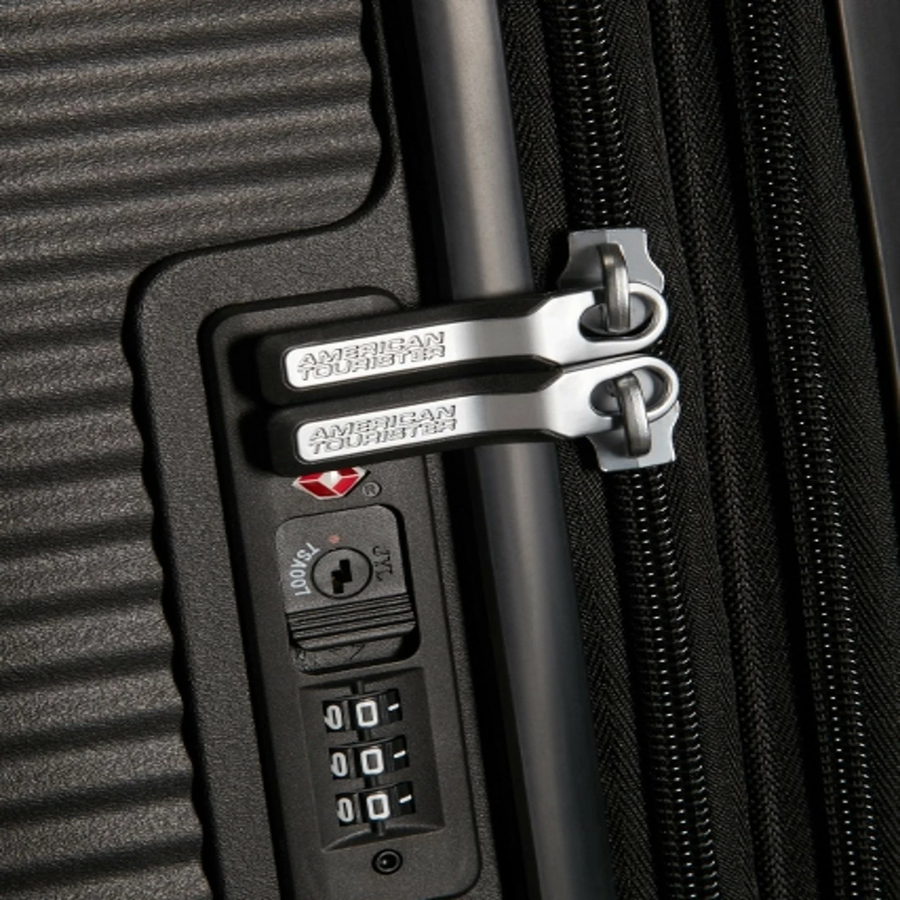 American Tourister Soundbox 4 Wheel Expandable Suitcase - 67cm 8 American Tourister Soundbox 4 Wheel Expandable Suitcase - 67cm - Image 8