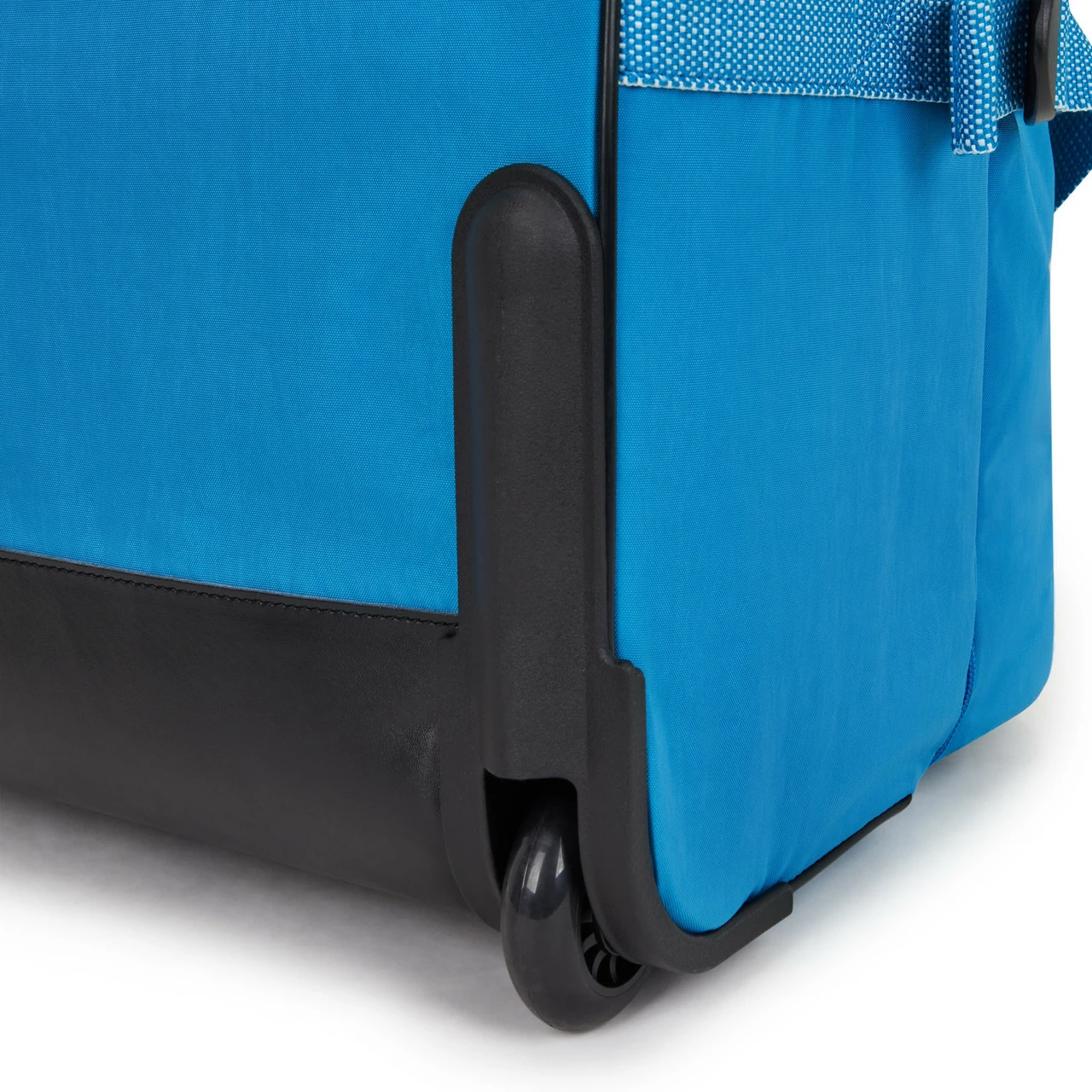 Kipling Teagan M 2 Wheeled Duffle - 66cm 5 Kipling Teagan M 2 Wheeled Duffle - 66cm - Image 5