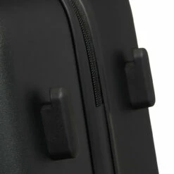 Samsonite Quadrix 4 Wheel Cabin Suitcase - 55cm -UK Suitcase Sales 2024 QUADRIX SPINNER BOTTOM STUD 1 30326.1689862657