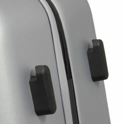 Samsonite Quadrix 4 Wheel Cabin Suitcase - 55cm -UK Suitcase Sales 2024 QUADRIX SPINNER BOTTOM STUD 3 70719.1692269206