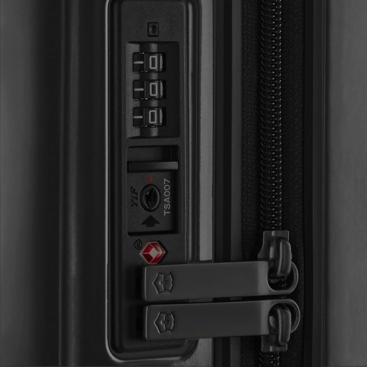 Victorinox Airox Global Cabin Suitcase - 55cm 12 Victorinox Airox Global Cabin Suitcase - 55cm - Image 12