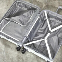 Rock Sunwave 4 Wheel Exp Medium Suitcase - 66cm 24 Rock Sunwave 4 Wheel Exp Medium Suitcase - 66cm -UK Suitcase Sales 2024 TR 0212 WH Interior 80100.1661262765.1280.1280 02212.1661266120
