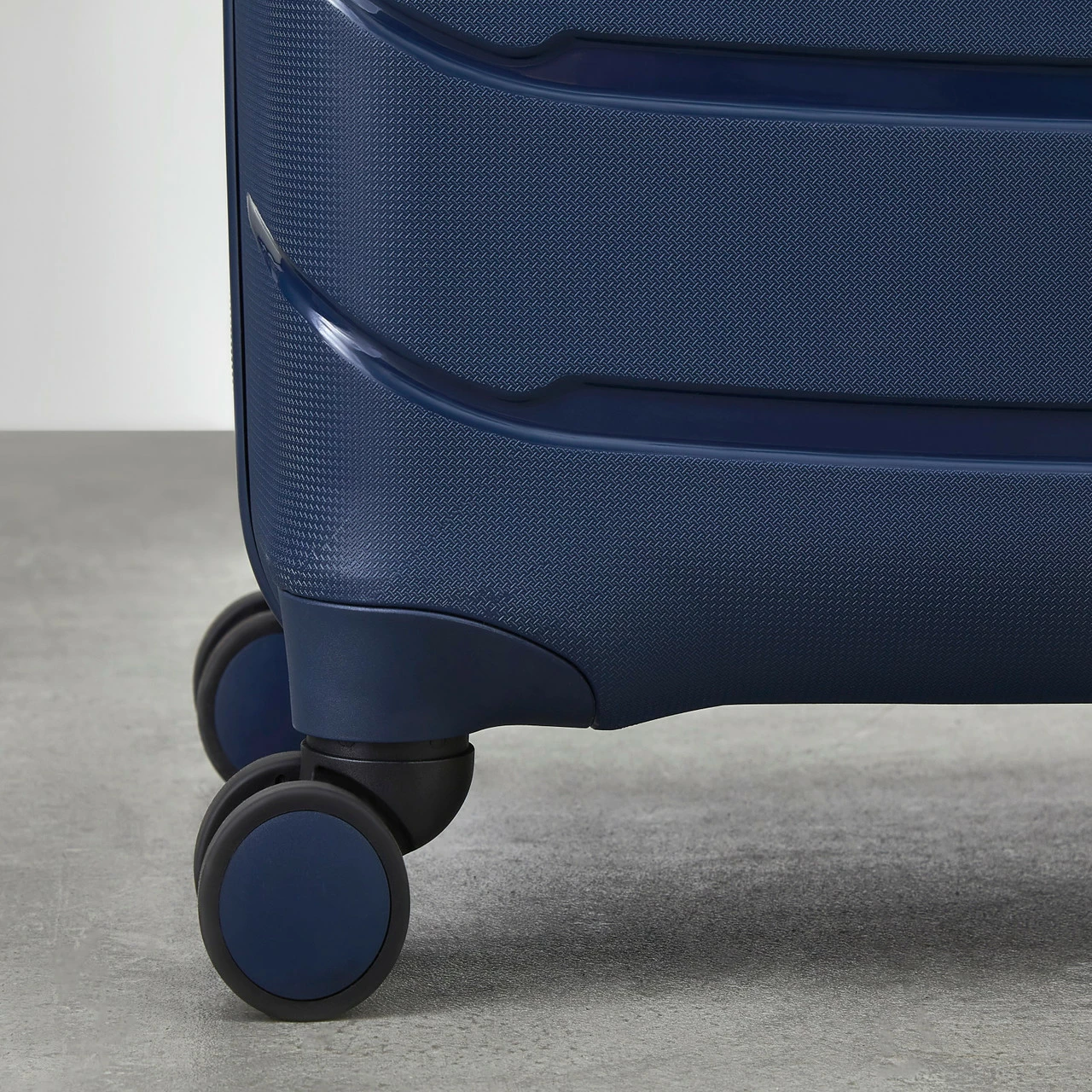 Rock Prime 4 Wheel Exp Cabin Suitcase - 56cm 19 Rock Prime 4 Wheel Exp Cabin Suitcase - 56cm - Image 19