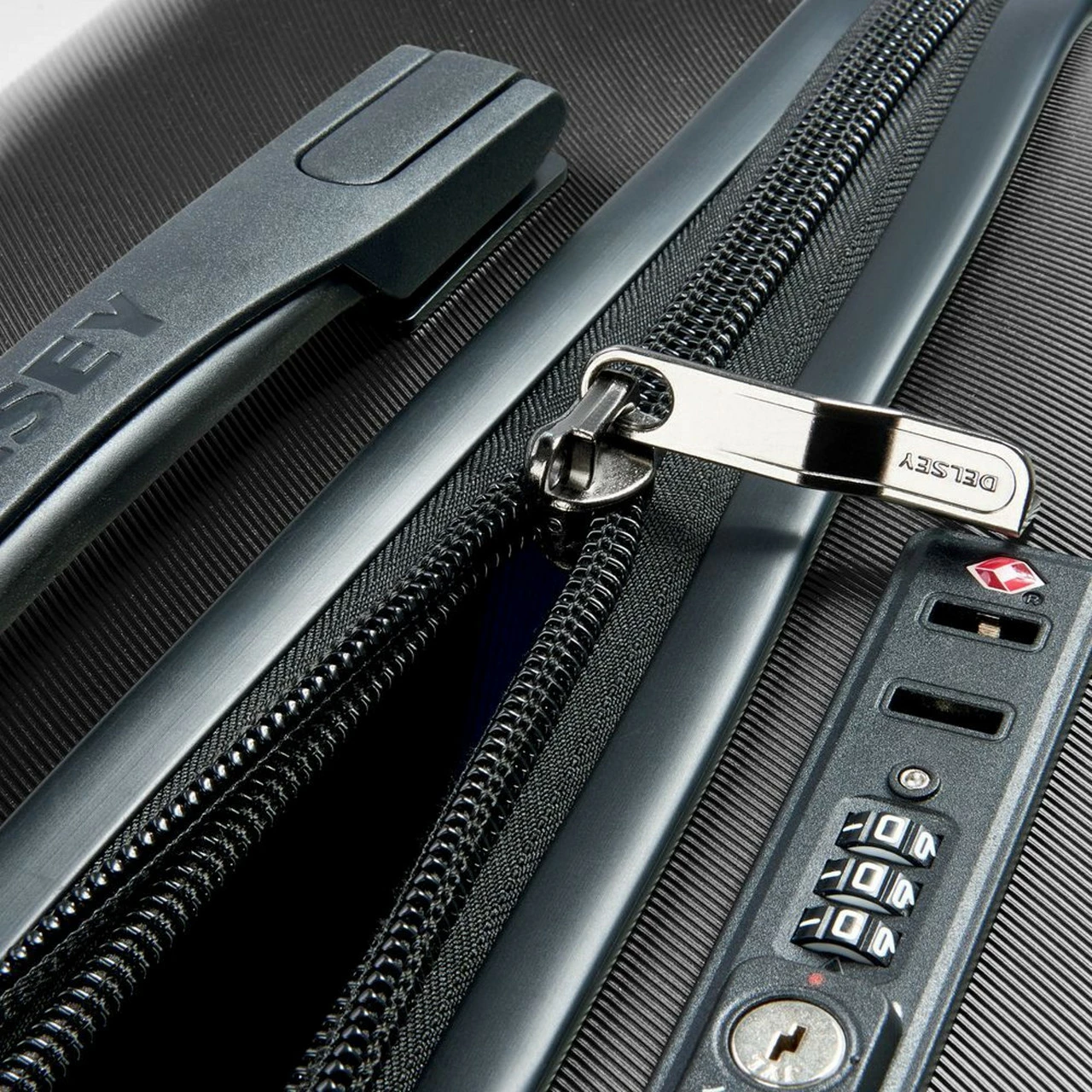 Delsey Comete + 4 Wheel Slim Cabin Suitcase - 55cm 7 Delsey Comete + 4 Wheel Slim Cabin Suitcase - 55cm - Image 7