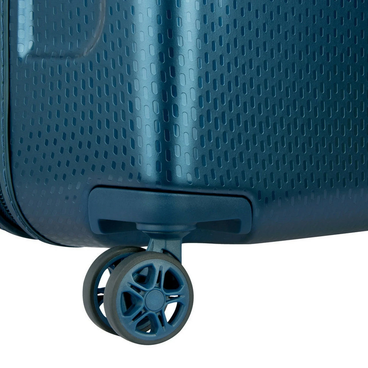 Delsey Turenne 4 Wheel Extra Large Suitcase - 82cm 15 Delsey Turenne 4 Wheel Extra Large Suitcase - 82cm - Image 15