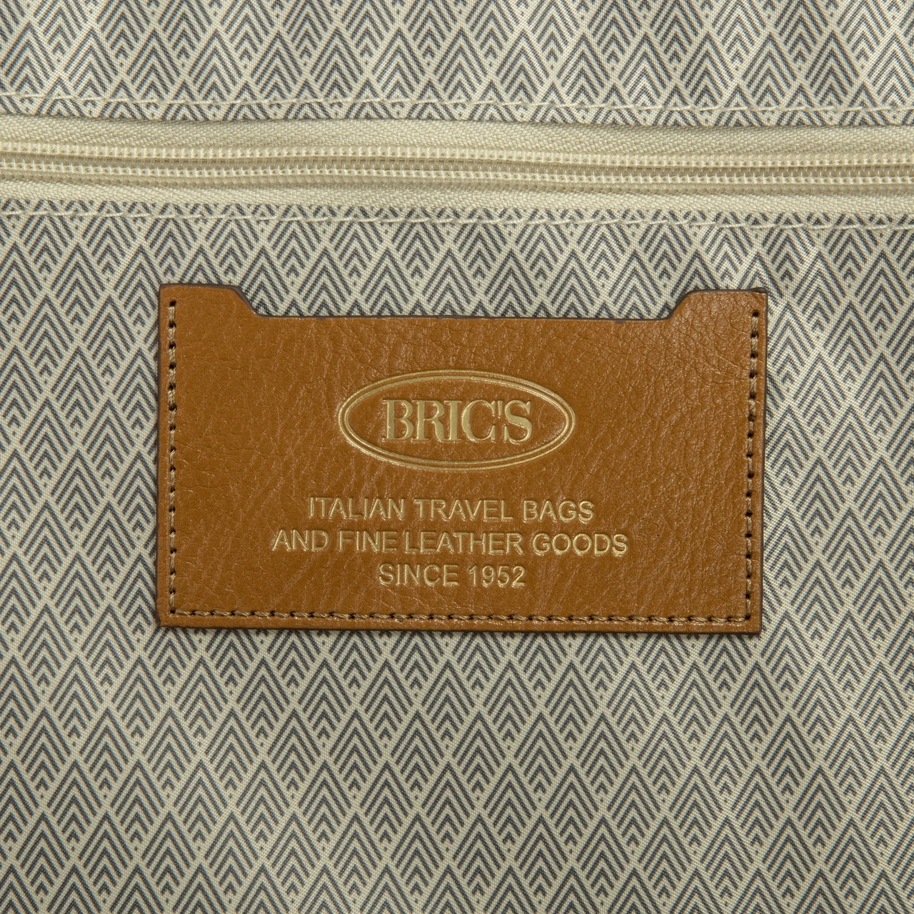 Bric's Bellagio 2 4 Wheel XL Travel Trunk - 82cm 13 Bric's Bellagio 2 4 Wheel XL Travel Trunk - 82cm - Image 13